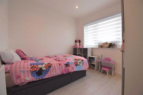 56 Royal Crescent, Ruislip, HA4 0PP
