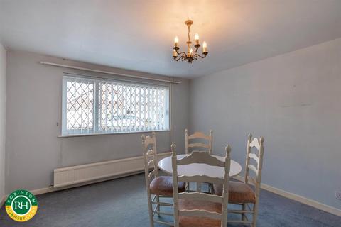 16 Thompson Drive, Hatfield, Doncaster, DN7 6JX