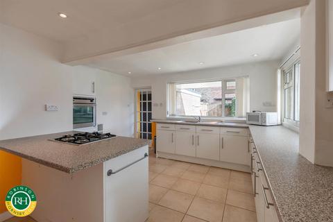 16 Thompson Drive, Hatfield, Doncaster, DN7 6JX