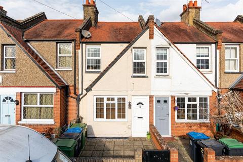 21 Draycot Road, Surbiton, KT6 7BL