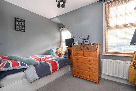 21 Draycot Road, Surbiton, KT6 7BL