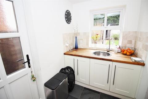 6 Walker Grove, Stapleford, Nottingham, NG9 7GY