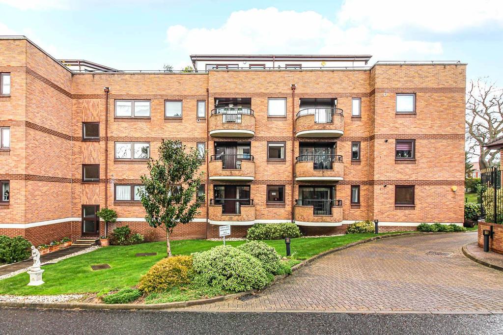 Forest Heights, Buckhurst Hill 2 bed flat £450,000