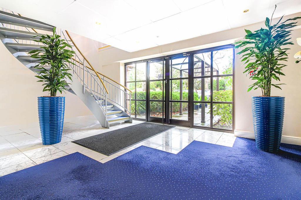 Foyer.jpg