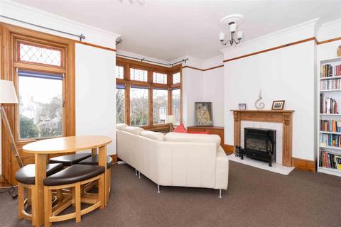 Flat 2, 15 Ash Grove, Worthing, BN11 1PD