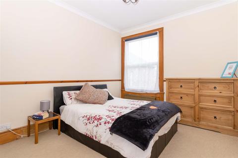 Flat 2, 15 Ash Grove, Worthing, BN11 1PD
