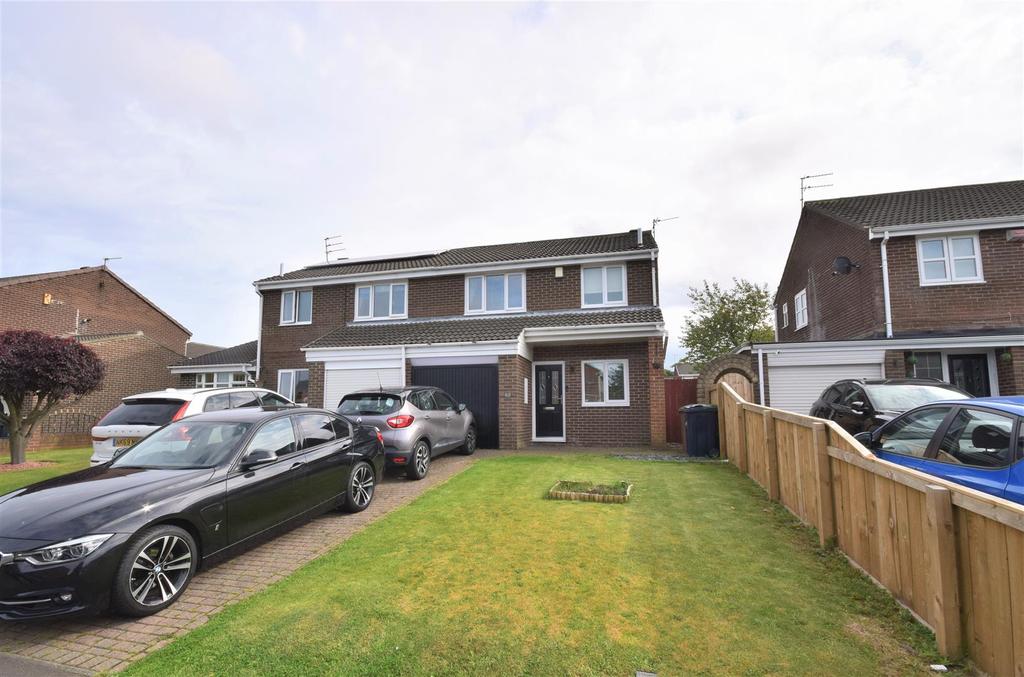 Way, Chaplegarth, Sunderland 3 bed semidetached house £175,000