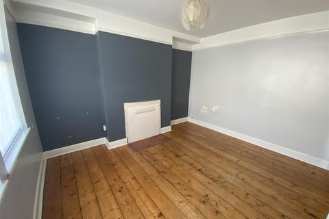 38 Ashburnham Road, Pembrey, Burry Port, SA16 0TW