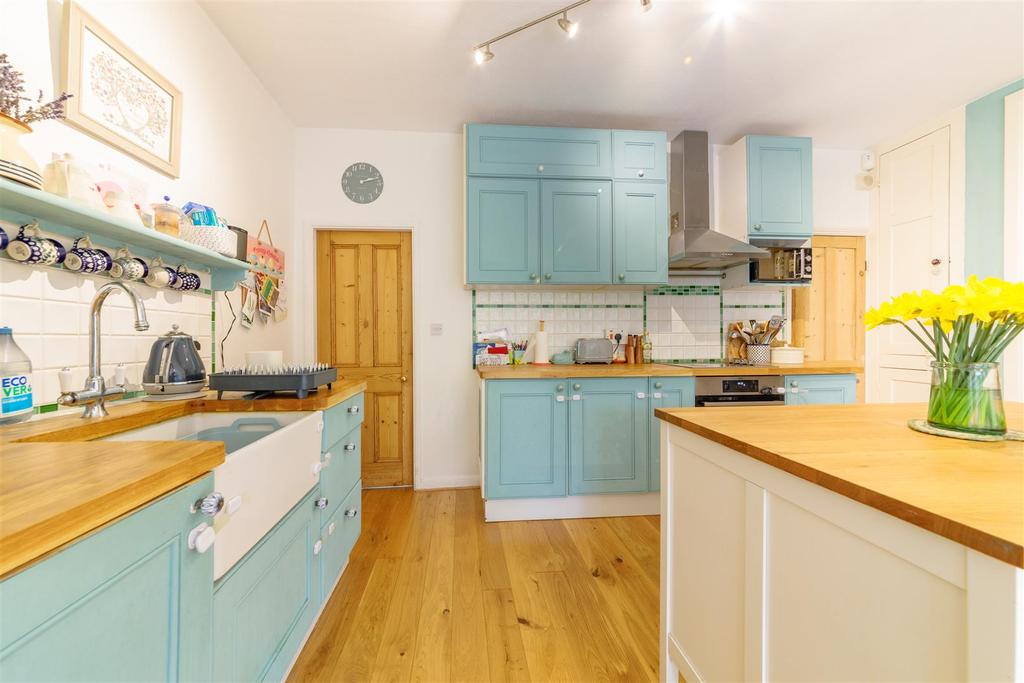 Adderley Street, Uppingham 3 bed terraced house £325,000