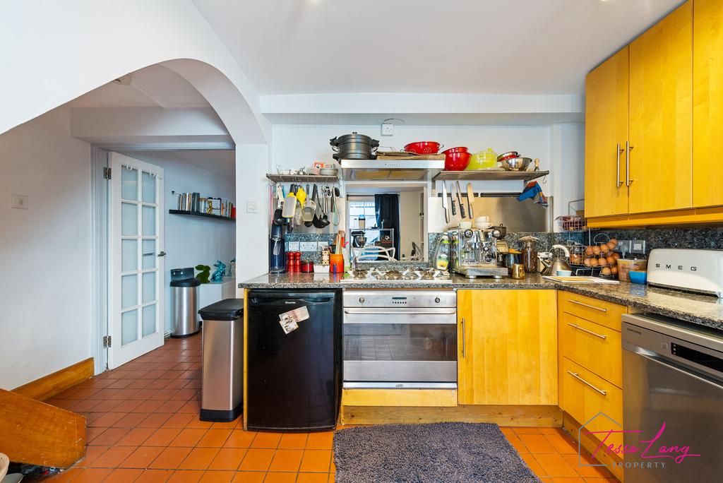 Fitted Kitchen through to Dining Room