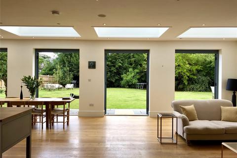 18 Grove Road, Beaconsfield, HP9 1UP