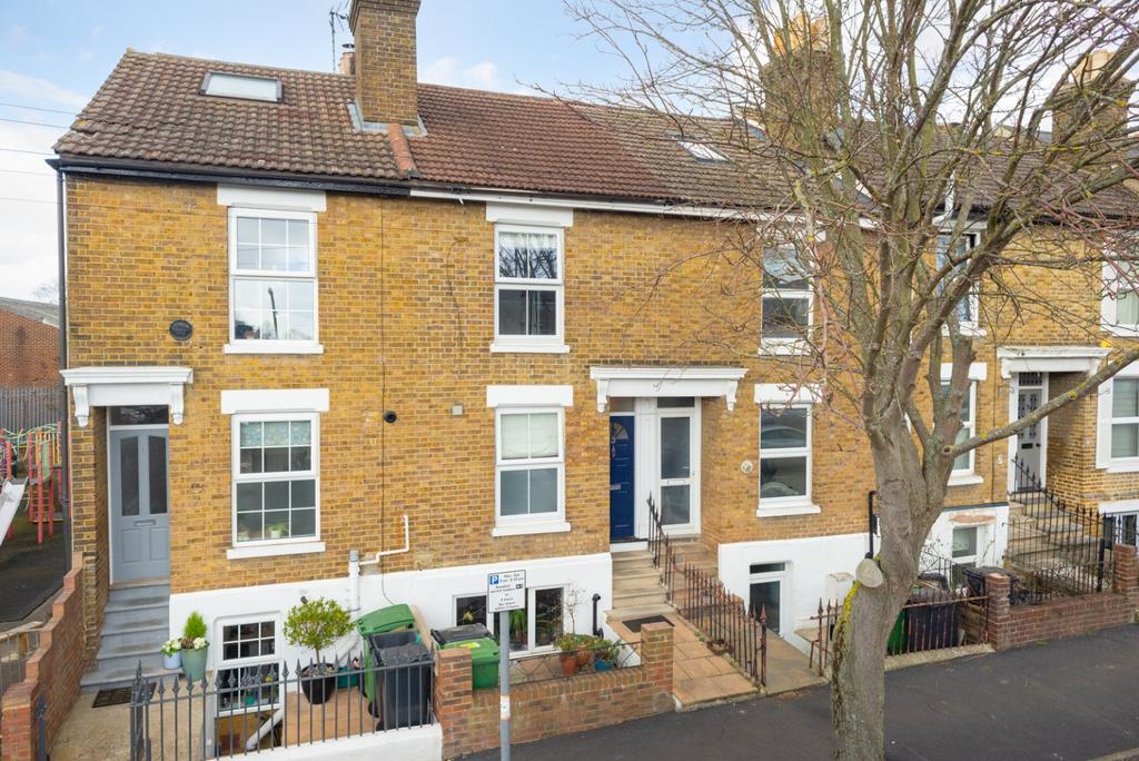 Foley Street, Maidstone 3 bed terraced house £350,000