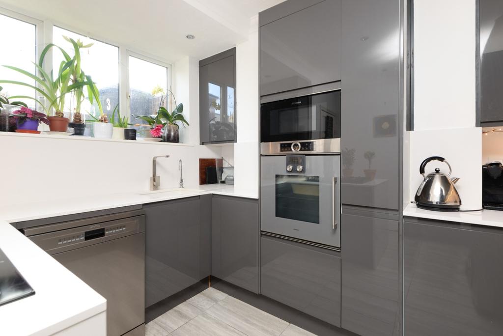 Foley Street, Maidstone 3 bed terraced house £350,000