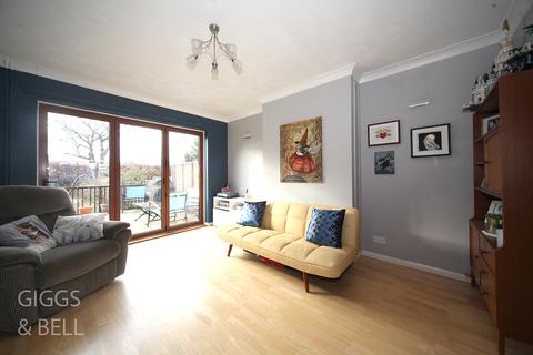 38 Bushmead Road, Luton, LU2 7EU