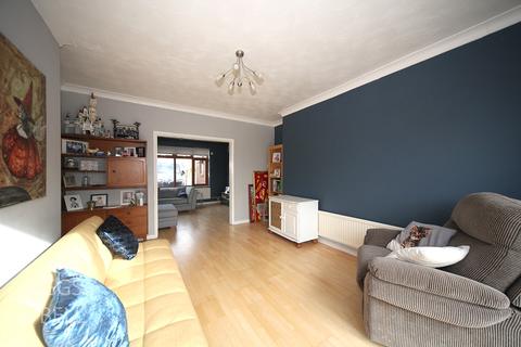38 Bushmead Road, Luton, LU2 7EU