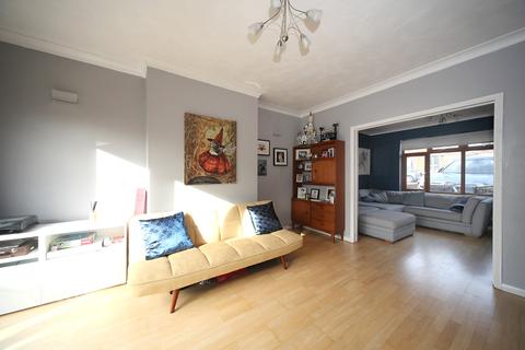 38 Bushmead Road, Luton, LU2 7EU