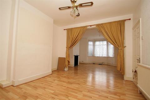 3 bedroom end of terrace house to rent, SOUTH HAYES