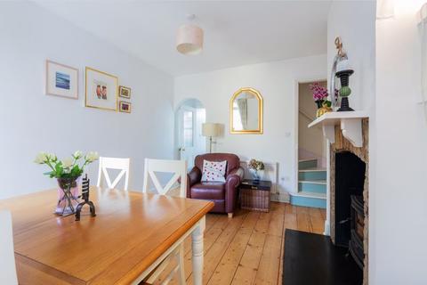 6 Sunbury Road, Eton, Windsor, SL4 6BA