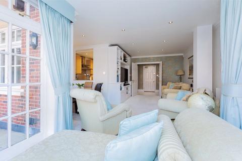 2 bedroom apartment for sale, Eton Riverside, King Stable Street, Eton, Windsor, Berkshire