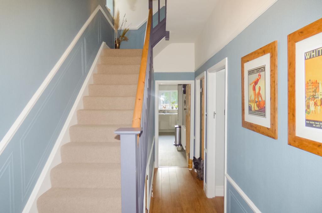 Ivanhoe, Whitley Bay, Tyne & Wear, NE25 9AW 3 bed semidetached house £340,000