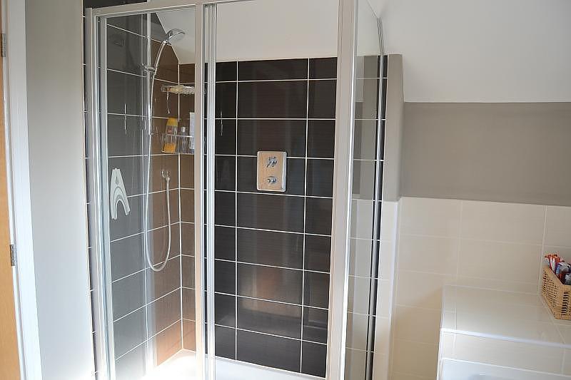 En-suite shower