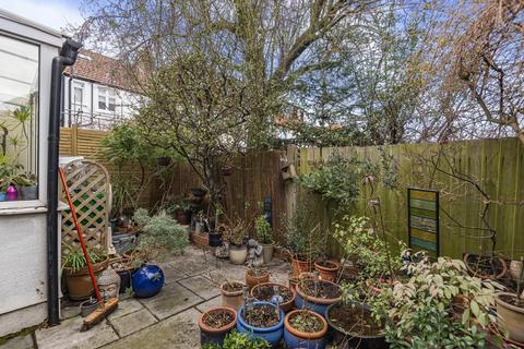1b Loxton Road, Forest Hill, London, SE23 2ET