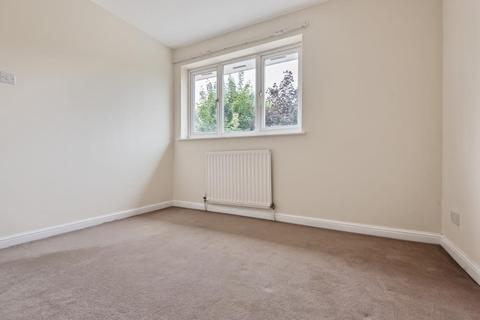 28 Northfield, Lightwater, GU18 5YR