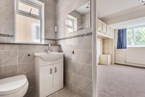 28 Northfield, Lightwater, GU18 5YR