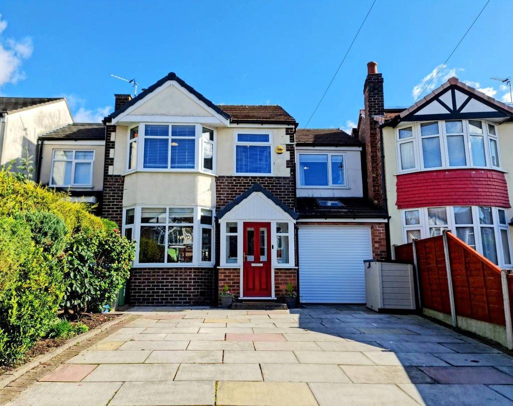 Keswick Avenue, Flixton, M41 4 bed detached house £450,000