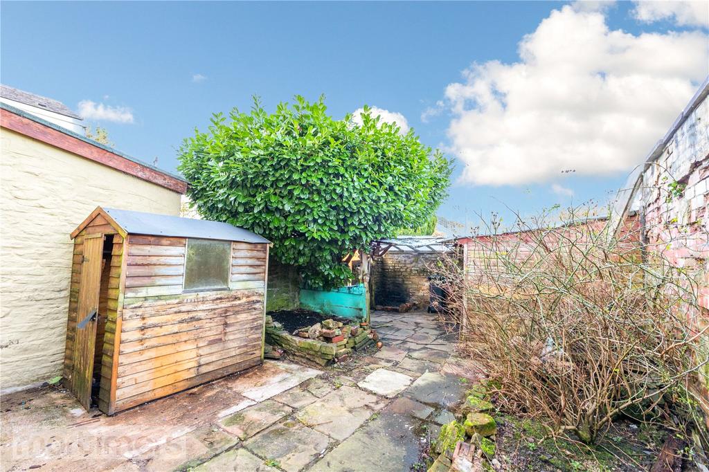 Union Road, Oswaldtwistle, Accrington, BB5 3 bed end of terrace house £80,000