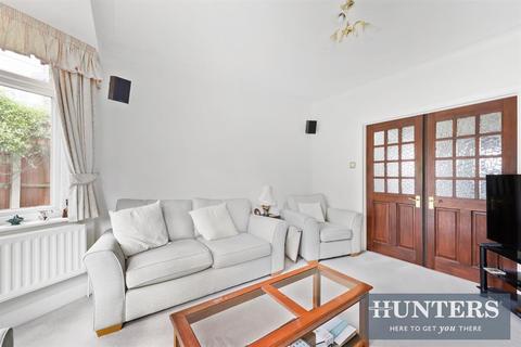 2 Reigate Road, Epsom, KT17 1PH