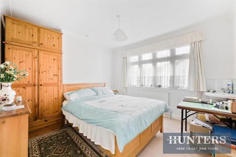 2 Reigate Road, Epsom, KT17 1PH