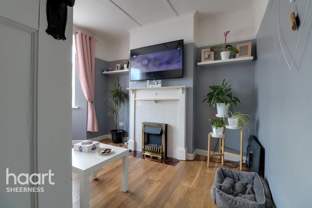 Cecil Avenue, Sheerness 2 bed terraced house £220,000