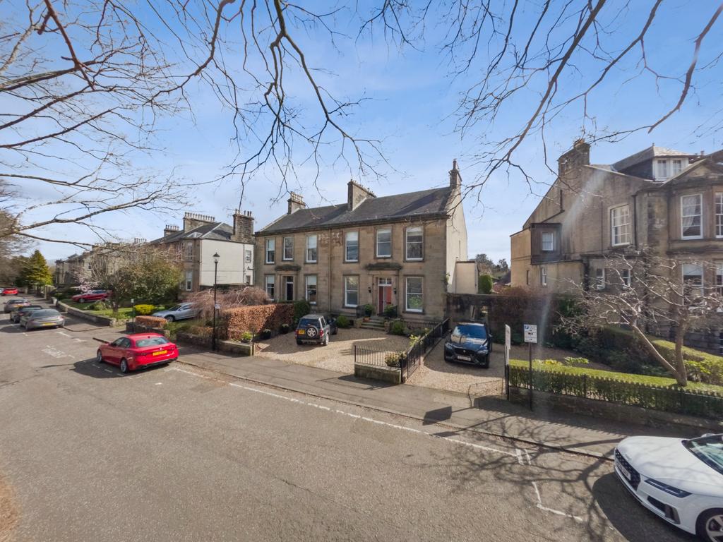 Park Terrace, Stirling, Stirling, FK8 2JT 4 bed duplex for sale £395,000