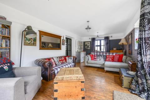 11 Downing Avenue, Guildford, GU2 7SY