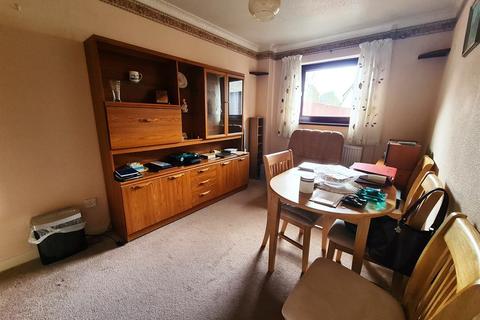 72 Eleanor Close, Pencoed, Bridgend, CF35 6RD