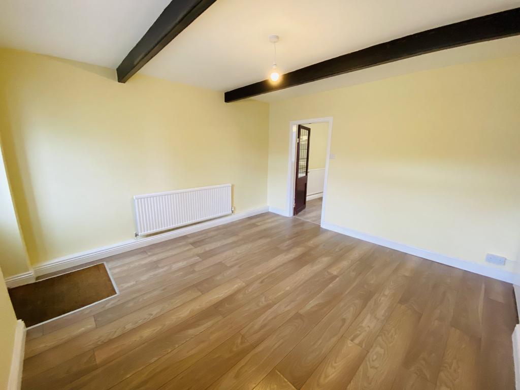 Shepley Lane, Marple, Cheshire, SK6 2 bed terraced house £775 pcm (£