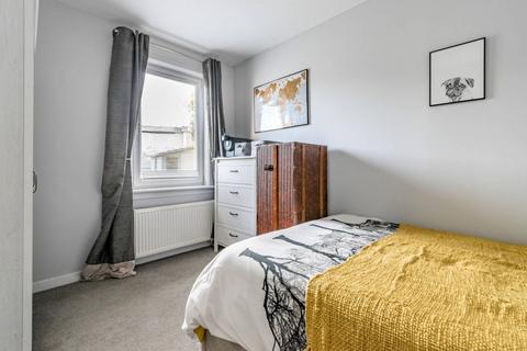 98 Baird Drive, Edinburgh, EH12 5RZ