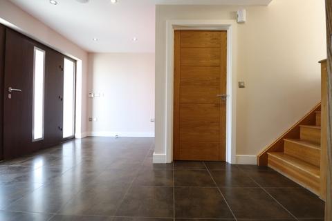 17 Dixton Close, Monmouth, NP25 3HE
