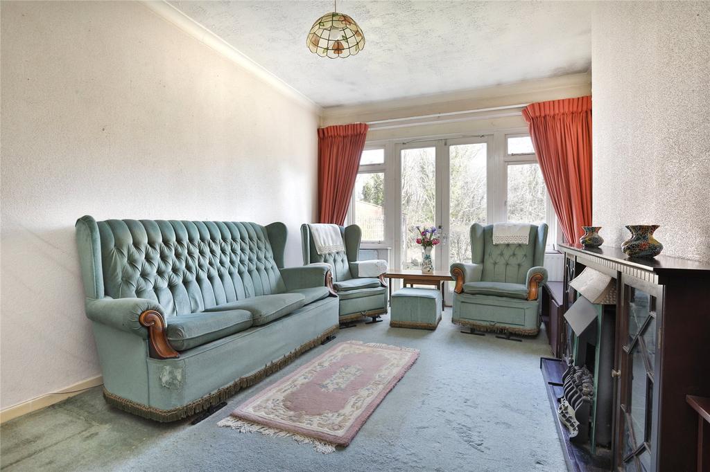 Dean Gardens, Portslade, East Sussex... 2 bed bungalow £350,000