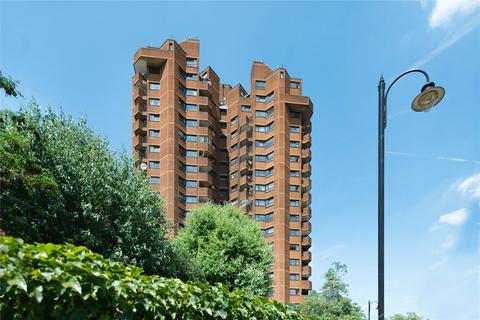 3 bedroom apartment to rent, World's End Estate, London, Flat 12 Berenger Tower, SW10