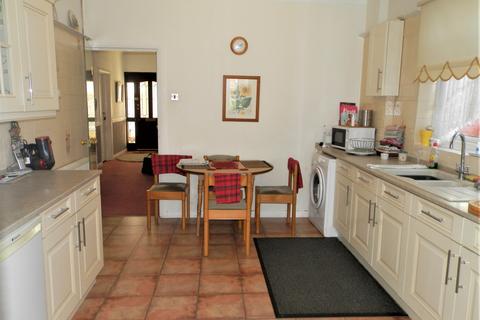 146 Cranham Gardens, Upminster, RM14 1JT