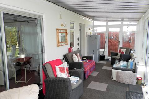 146 Cranham Gardens, Upminster, RM14 1JT
