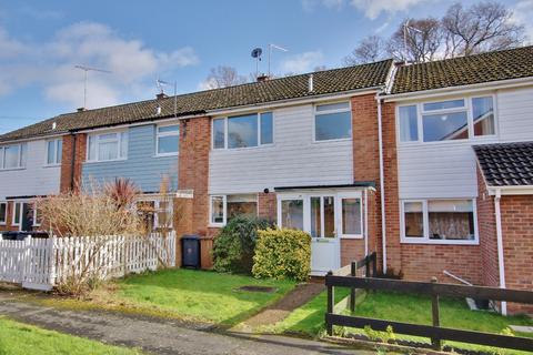16 Beverley Gardens, Romsey, SO51 7TA