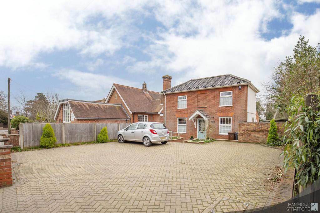 Newmarket Road, Cringleford 3 bed detached house £475,000