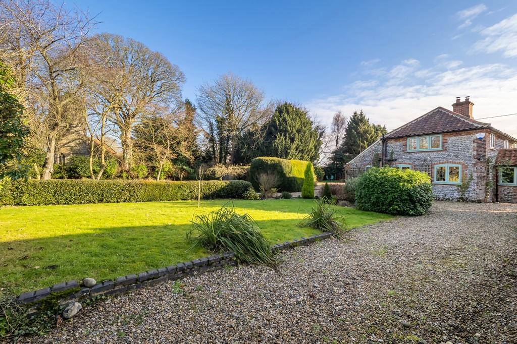 Matlaske 3 bed cottage £840,000