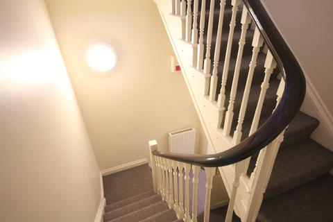 2 bedroom apartment to rent - Micklegate, York