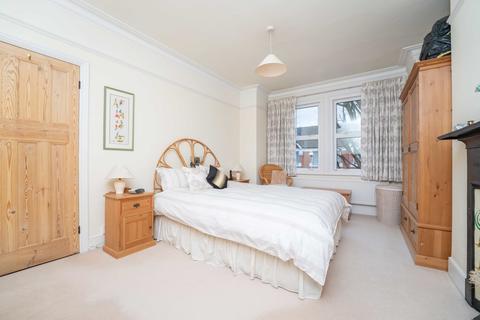43 Wellington Road, London, W5 4UJ