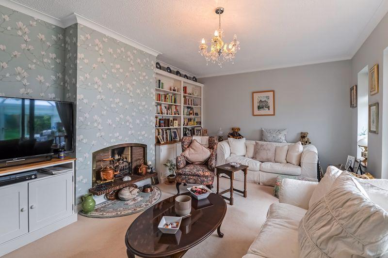 Rodney Avenue, Tonbridge, TN10 4JR 3 bed detached bungalow £725,000