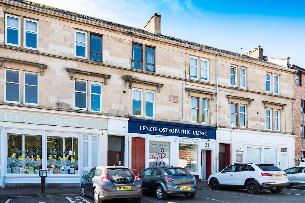 Alexandra Avenue, Lenzie, Glasgow 1 bed flat £650 pcm (£150 pw)